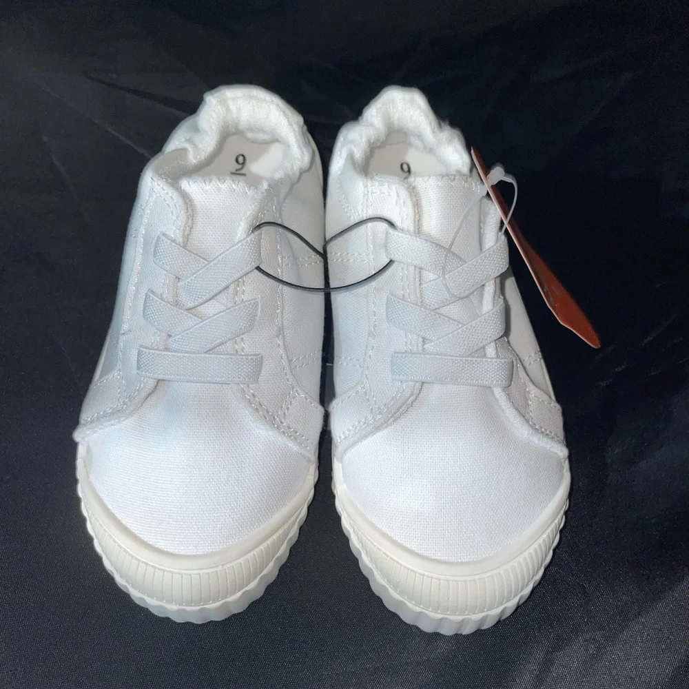 Kids unisex white sneakers, slip on tennis shoes various sizes